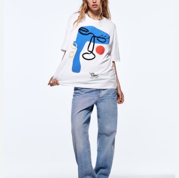 Zara Tops - ZARA Printed T-shirt Women's Size Medium NWT